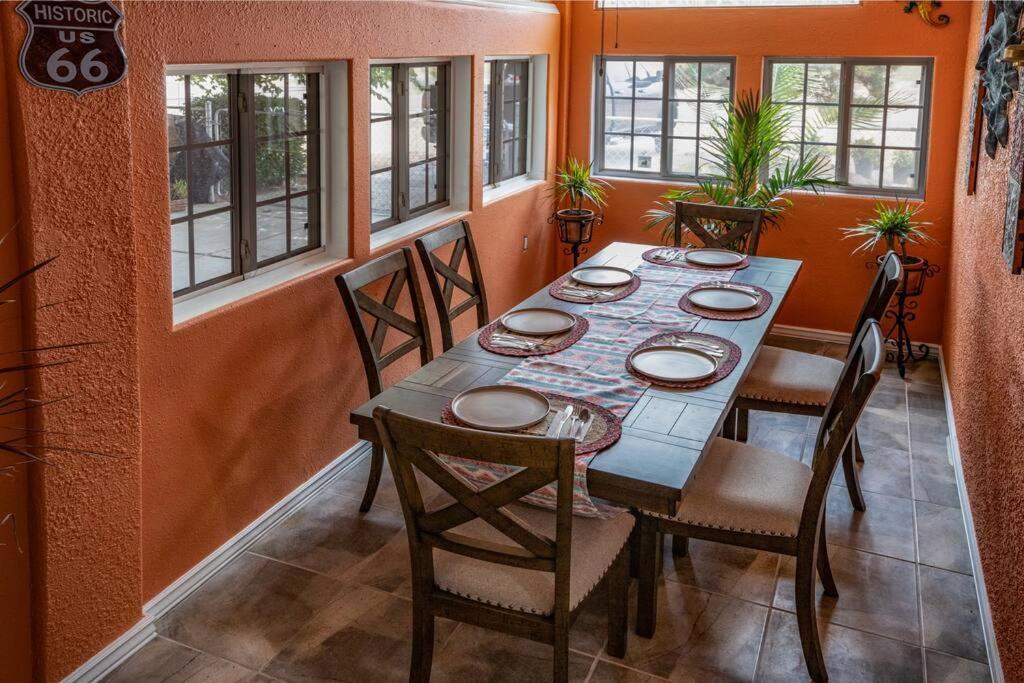 The Triple Palms Villa Kingman Ngoại thất bức ảnh